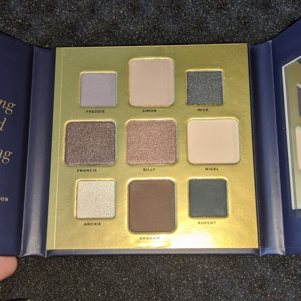 Eyeshadow palette